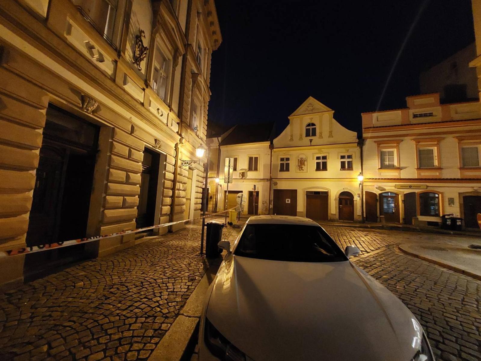 Prostorny Byt V Centru 3 Kk 80 M2 Hradec Kralove Exterior foto